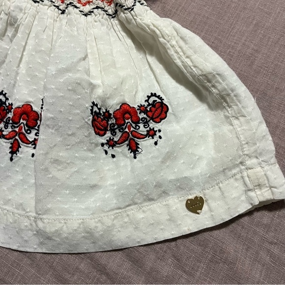 Juicy Couture Embroidered White and Red Kids Dress Size 4/5 elastic waist - Picture 3 of 6